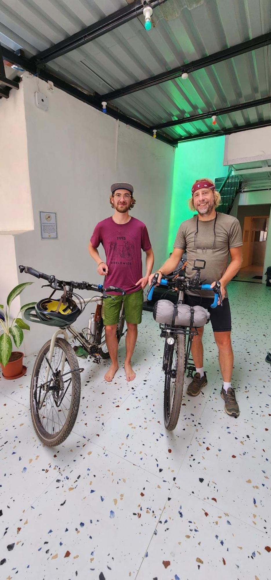 Hammock Hostels - Bandra Mumbai Ngoại thất bức ảnh